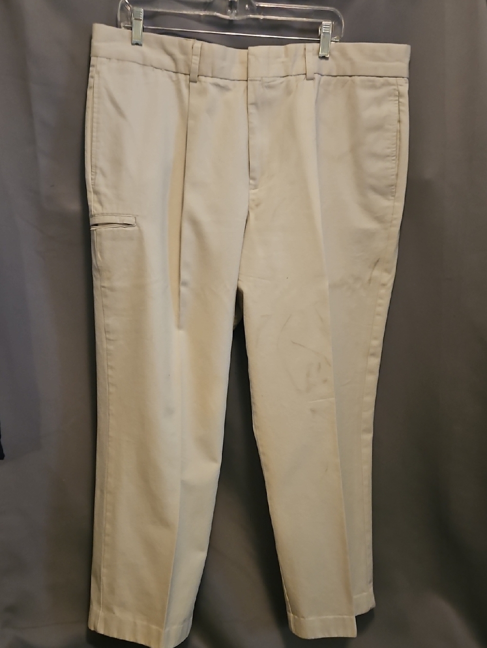 Dockers Men's Classic Beige Dress Pants 40X28 StainDeFender Side Leg Zip Pocket